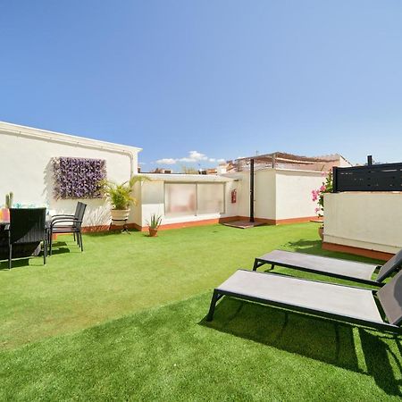 Sun-Kissed Getaway Apartment Malaga Luaran gambar