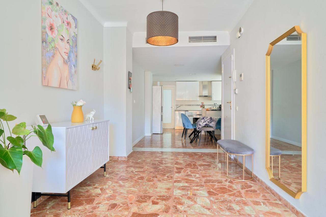 Sun-Kissed Getaway Apartment Malaga Luaran gambar