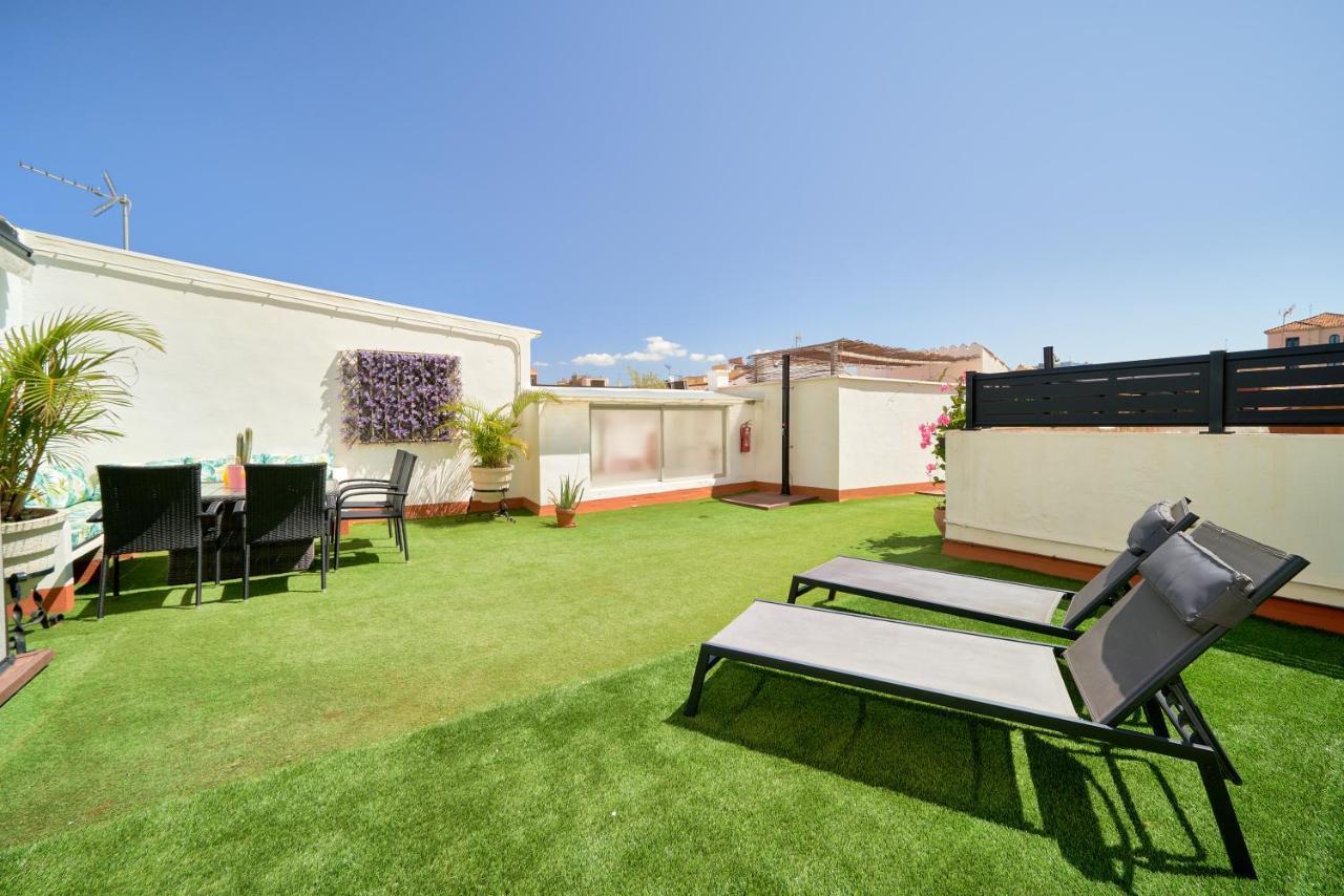 Sun-Kissed Getaway Apartment Malaga Luaran gambar