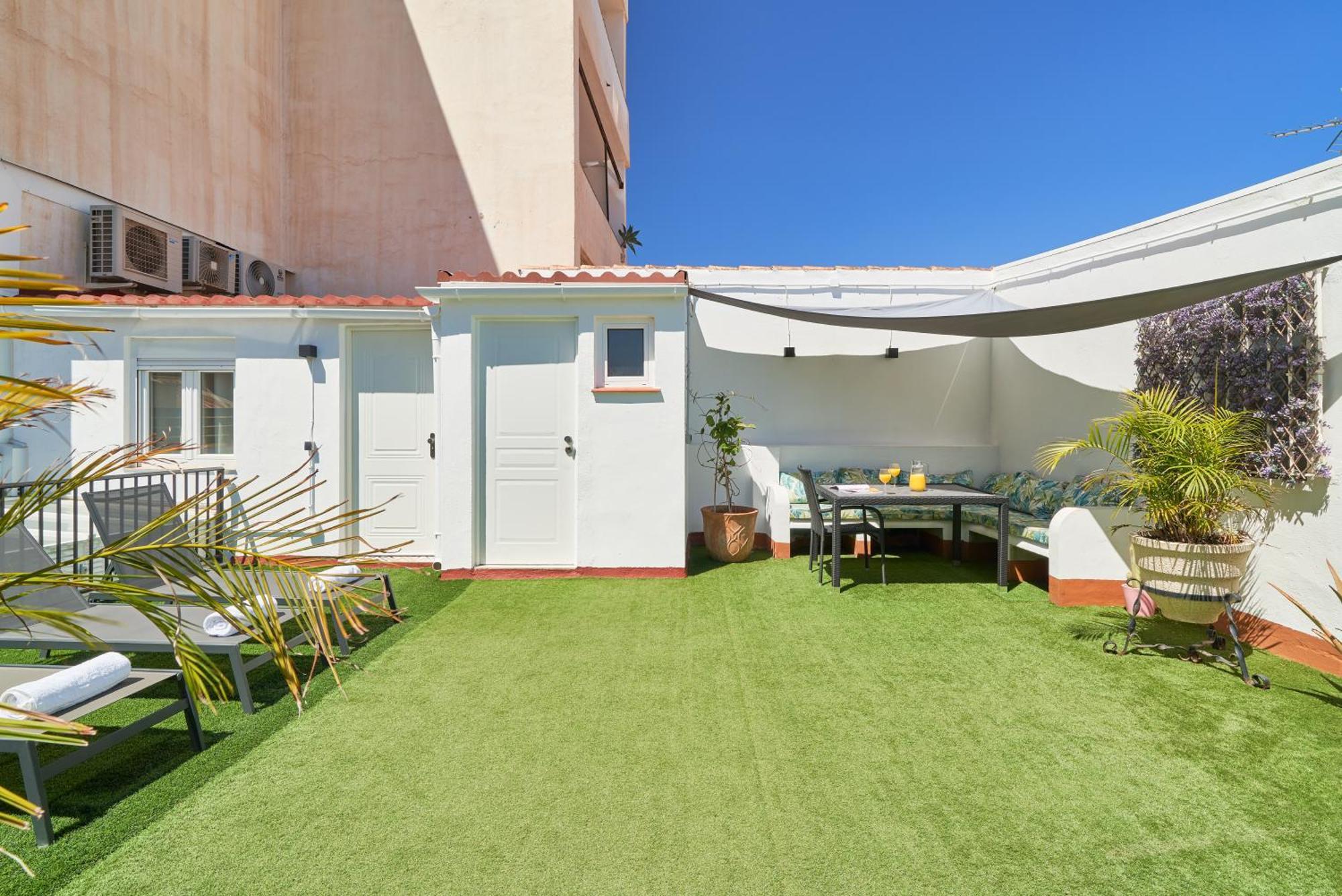 Sun-Kissed Getaway Apartment Malaga Luaran gambar
