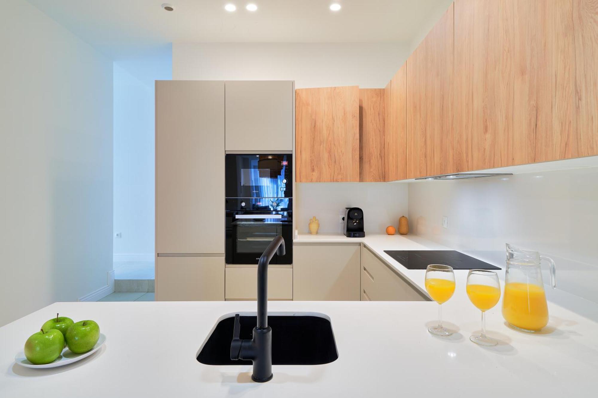 Sun-Kissed Getaway Apartment Malaga Luaran gambar