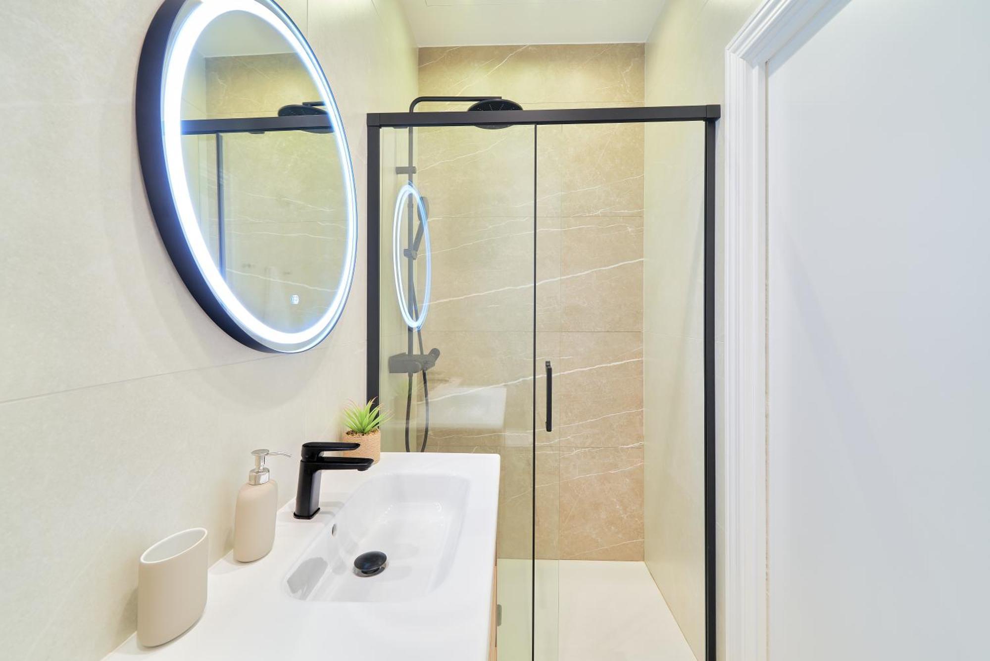 Sun-Kissed Getaway Apartment Malaga Luaran gambar