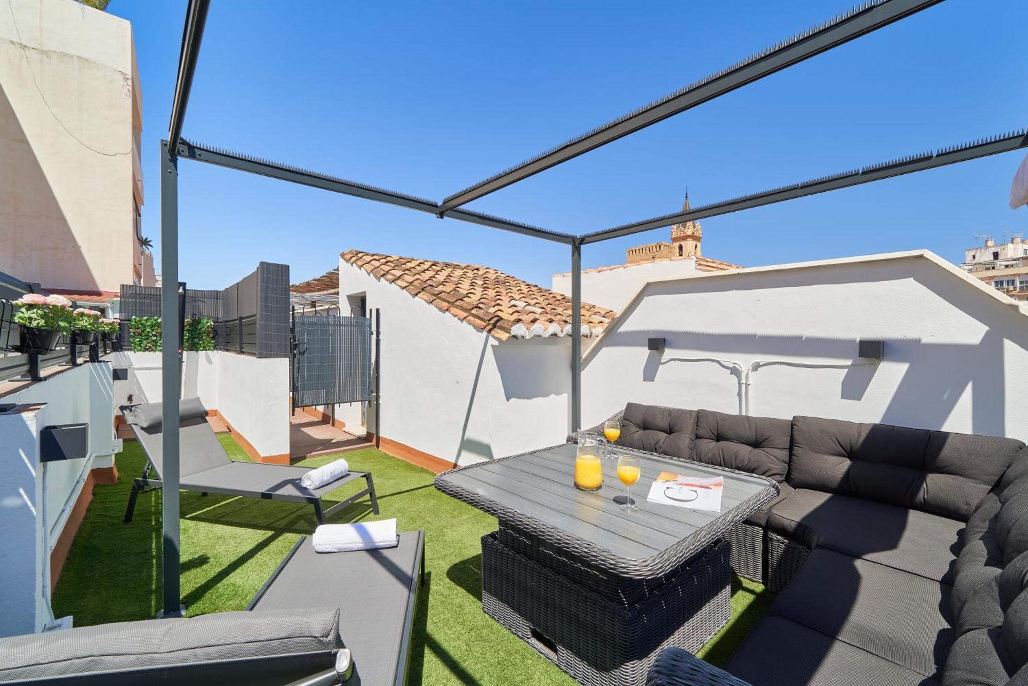 Sun-Kissed Getaway Apartment Malaga Luaran gambar