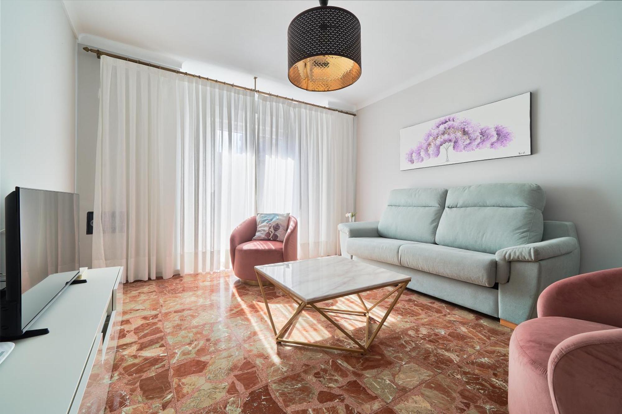 Sun-Kissed Getaway Apartment Malaga Luaran gambar